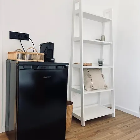 N10 *